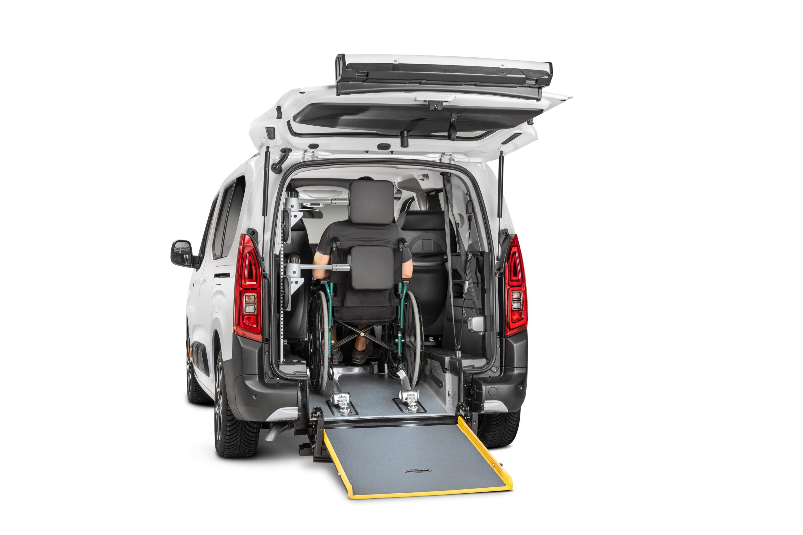 Citroën berlingo/Citroën berlingo xl avec rampe pour fauteuil roulant -  Waldspurger SA