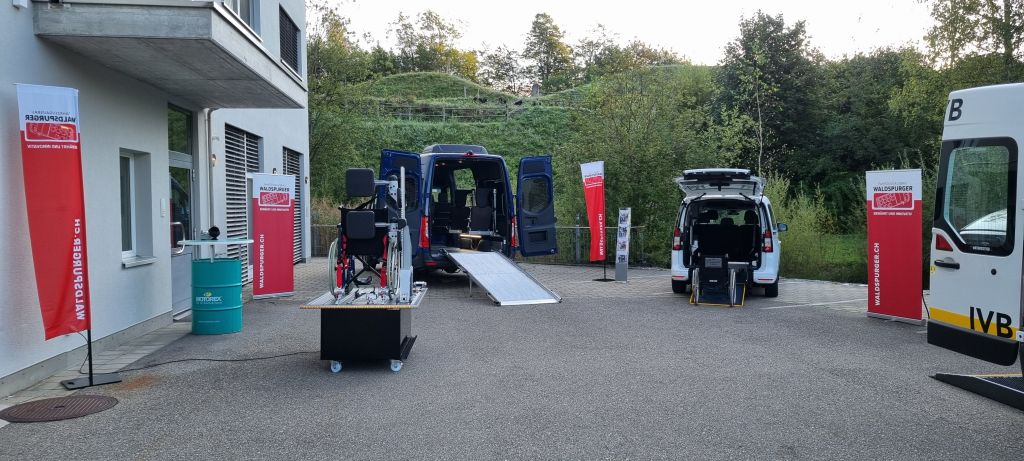 Cette année encore, nous avons participé à la journée de cours de handicab suisse et avons pu transmettre nos connaissances aux conducteurs.