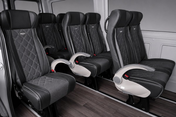 Waldspurger-Sitz-Kleinbus-Veralis-02